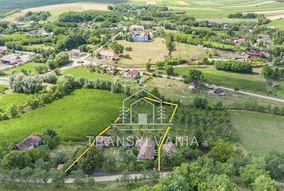 Casă cu Teren 2560 Mp în Sâmboleni