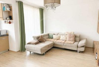 Apartament cu 2 camere semidecomandat, mobilat în Între Lacuri