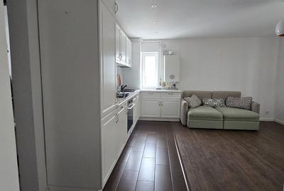 Apartament cu 3 camere decomandat în Micro 4 - 7