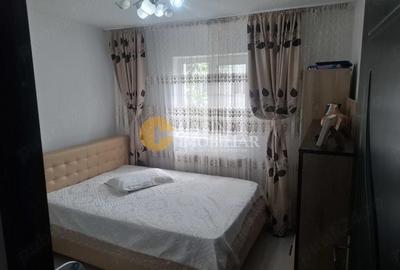 Apartament cu 3 camere, mobilat în Tătărași