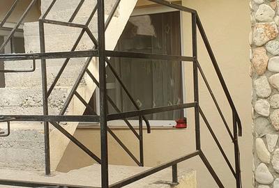 Casă cu 7 camere cu Teren 293 Mp în Central - 4