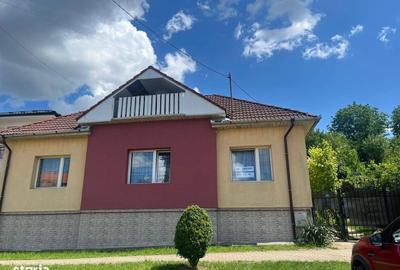 Casă cu 4 camere în Central - 1