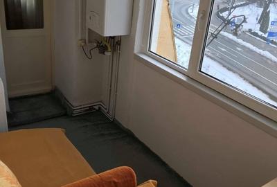 Garsonieră decomandată în Central
