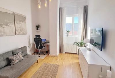 Apartament cu 3 camere semidecomandat în Central - 3