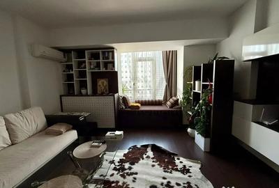 Apartament cu 2 camere decomandat în Victoriei