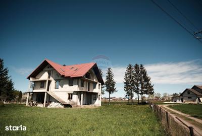 Casă cu 9 camere cu Teren 1674 Mp în Frătăuții Vechi - 12