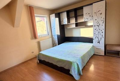 Apartament cu 3 camere decomandat în Exterior Vest