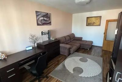Apartament cu 2 camere decomandat în Capitol