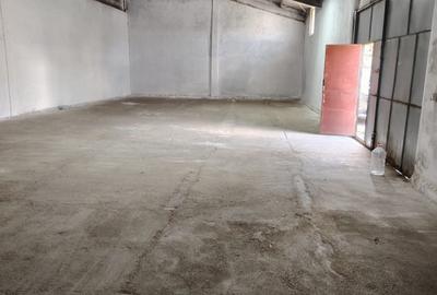 Spațiu industrial, de 200 mp, în Obor