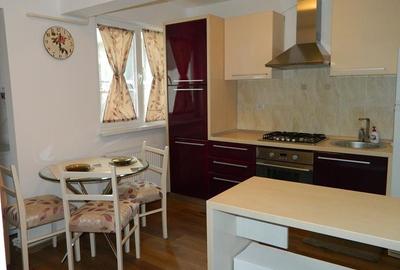 Apartament cu 3 camere decomandat în Piața Unirii - 1
