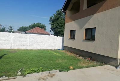 Casă cu 5 camere cu Teren 400 Mp în Central - 2