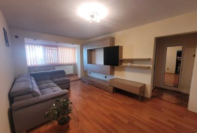 Apartament cu 2 camere semidecomandat în Calea Galați