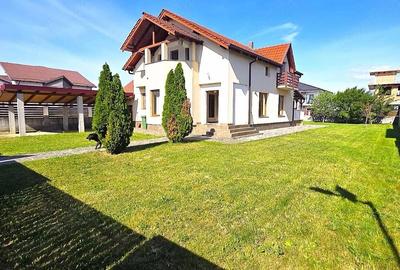 Casă cu 4 camere cu Teren 1000 Mp în Central
