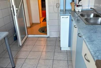 Apartament cu 2 camere decomandat în 1 Mai
