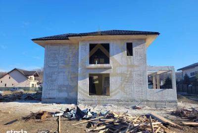 Casă cu 5 camere cu Teren 500 Mp în Corbeanca