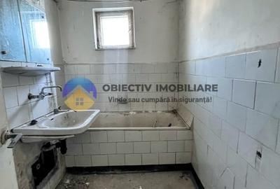 Apartament cu 2 camere decomandat în Săvinești - 7