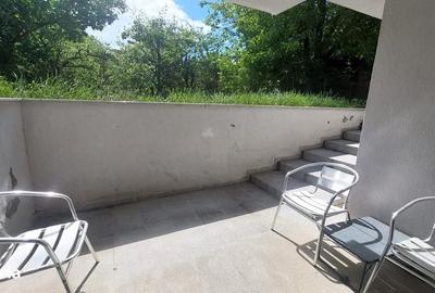 Garsonieră semidecomandată în Sub Arini