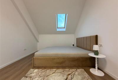 Apartament cu 3 camere decomandat, mobilat în Tractorul - 5