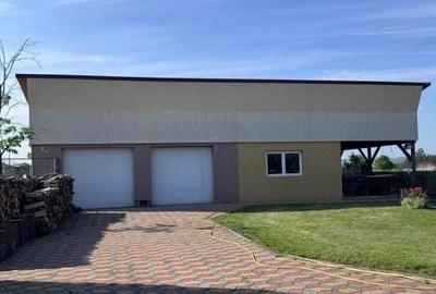 Casă cu 6 camere cu Teren 2500 Mp în Siret