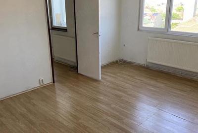 Apartament cu 2 camere semidecomandat în 14 Mai - 1