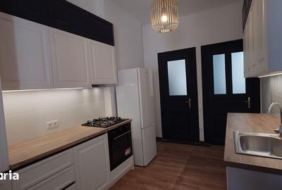 Apartament cu 3 camere semidecomandat în Central - 5
