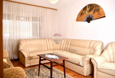 Apartament cu 2 camere decomandat, mobilat în Central