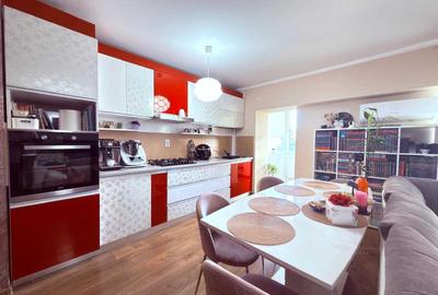 Apartament cu 3 camere decomandat în Nicolina