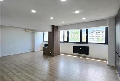 Apartament cu 3 camere decomandat în Central - 4