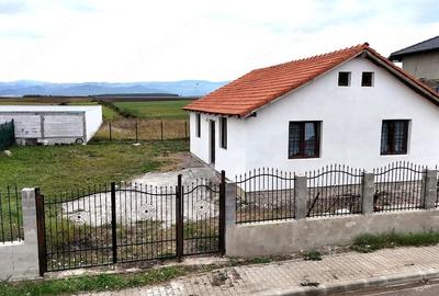 Casă cu 2 camere cu Teren 475 Mp în Șura Mică
