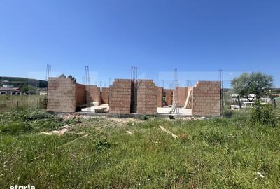 Casă cu 4 camere în Ivănești