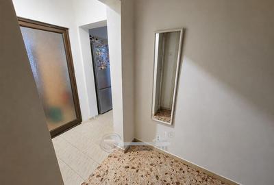 Apartament cu 3 camere decomandat în Mircea cel Bătrân