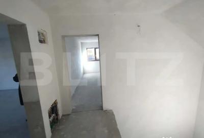 Casă cu 5 camere cu Teren 1500 Mp în Jelna - 2