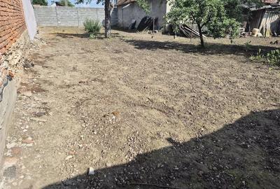 Casă cu 3 camere cu Teren 750 Mp în Central