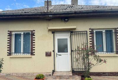 Casă cu 4 camere în Valea Nucarilor - 8
