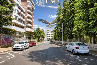 Apartament cu 3 camere semidecomandat, mobilat în Zorilor