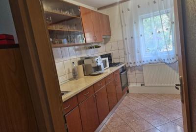 Apartament cu 3 camere decomandat în Girocului - 1