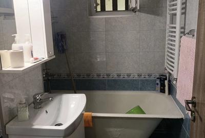 Apartament cu 2 camere decomandat în Zamfirescu