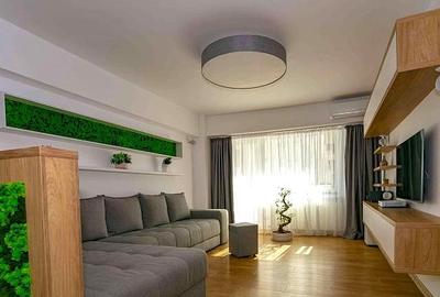 Apartament cu 3 camere în Victoriei