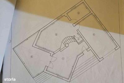 Casă cu 6 camere cu Teren 402 Mp în Central - 2
