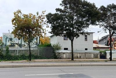 Casă cu 4 camere cu Teren 250 Mp în Central