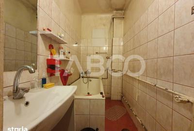 Casă cu 4 camere cu Teren 374 Mp în Central - 2