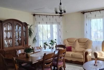 Casă cu Teren 1200 Mp în Central