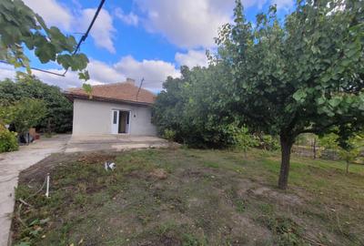 Casă cu 6 camere cu Teren 455 Mp în Vest - 1