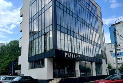 Spațiu comercial, de 174 mp, în Central - 4
