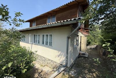 Casă cu 3 camere cu Teren 476 Mp în Vistieru