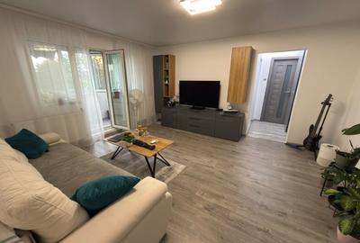 Apartament cu 2 camere semidecomandat, mobilat în Vest