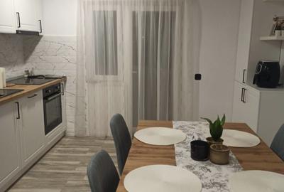 Apartament cu 3 camere decomandat în Între Lacuri - 9