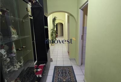 Apartament cu 4 camere în Lucian Blaga