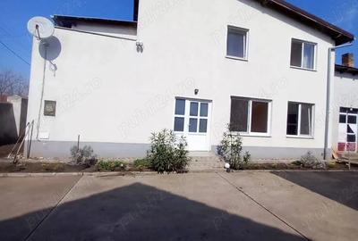 Casă cu 6 camere cu Teren 2878 Mp în Tomnatic - 1