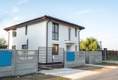 Casă cu 5 camere cu Teren 250 Mp în Domnești - 1